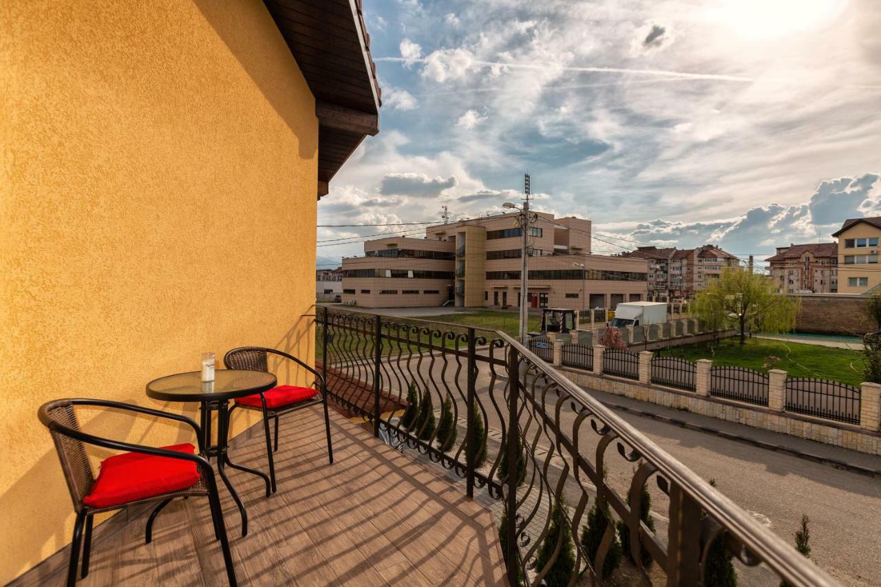 Casa Romeo&Julieta Hotel Haţeg Exterior foto