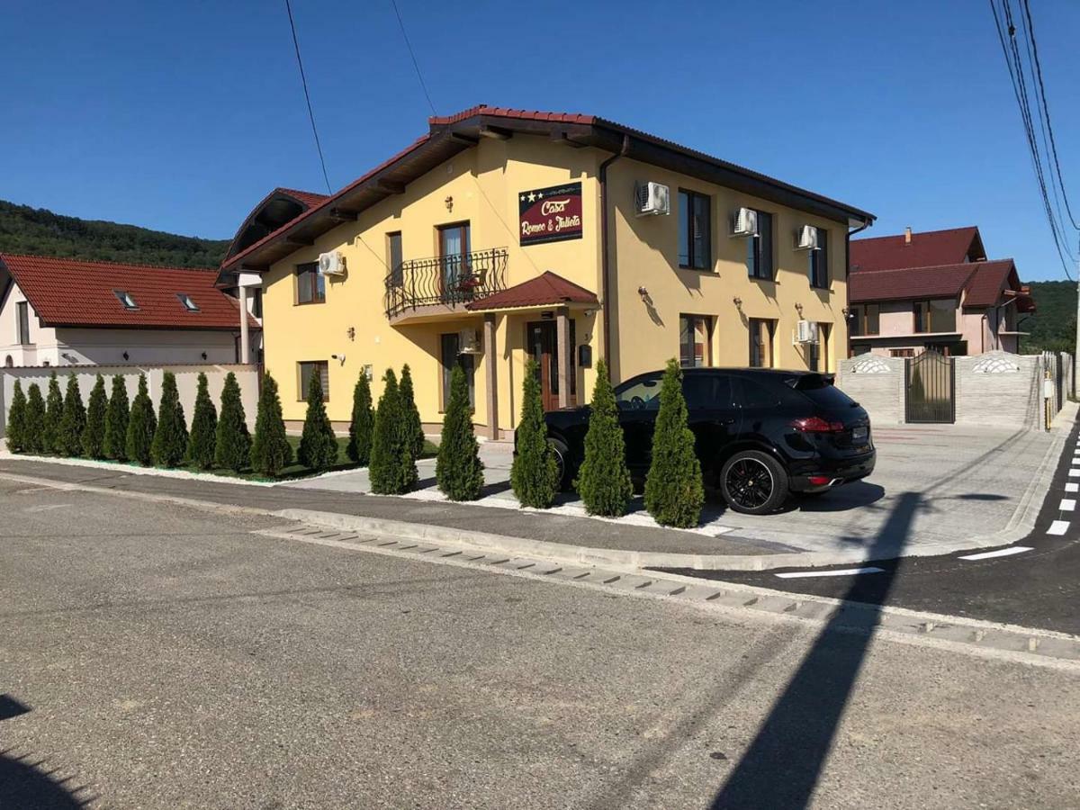 Casa Romeo&Julieta Hotel Haţeg Exterior foto